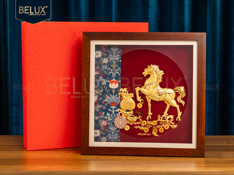 Tranh quà tặng bát mã dát vàng 24k 30x30cm